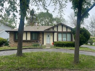 9030 W Helena Ct, Milwaukee, WI 53224