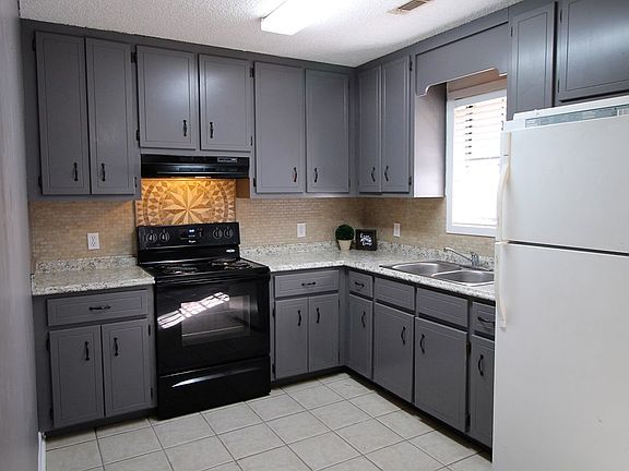 3rd image of 6526 Brookridge Dr
