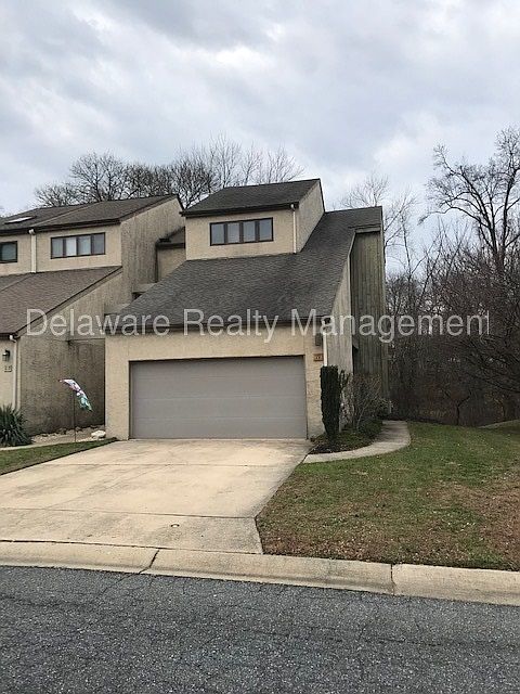 1st image of 19 Falcon Ct