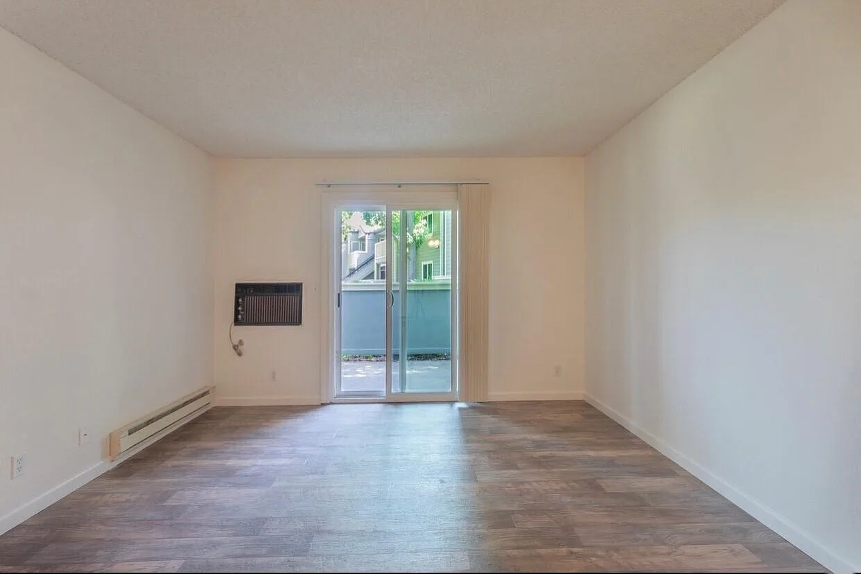 Amberwood — Photo 4