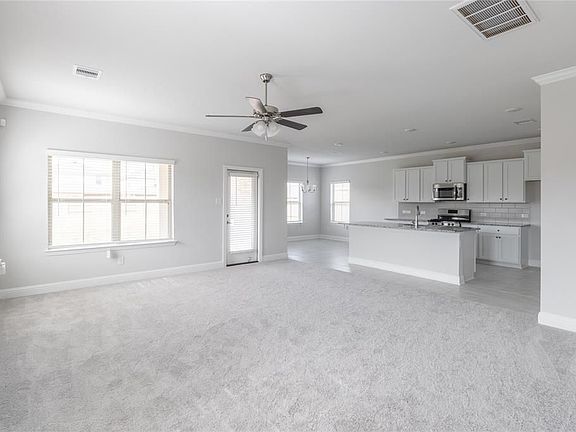 3rd image of 401 Sunway Dr