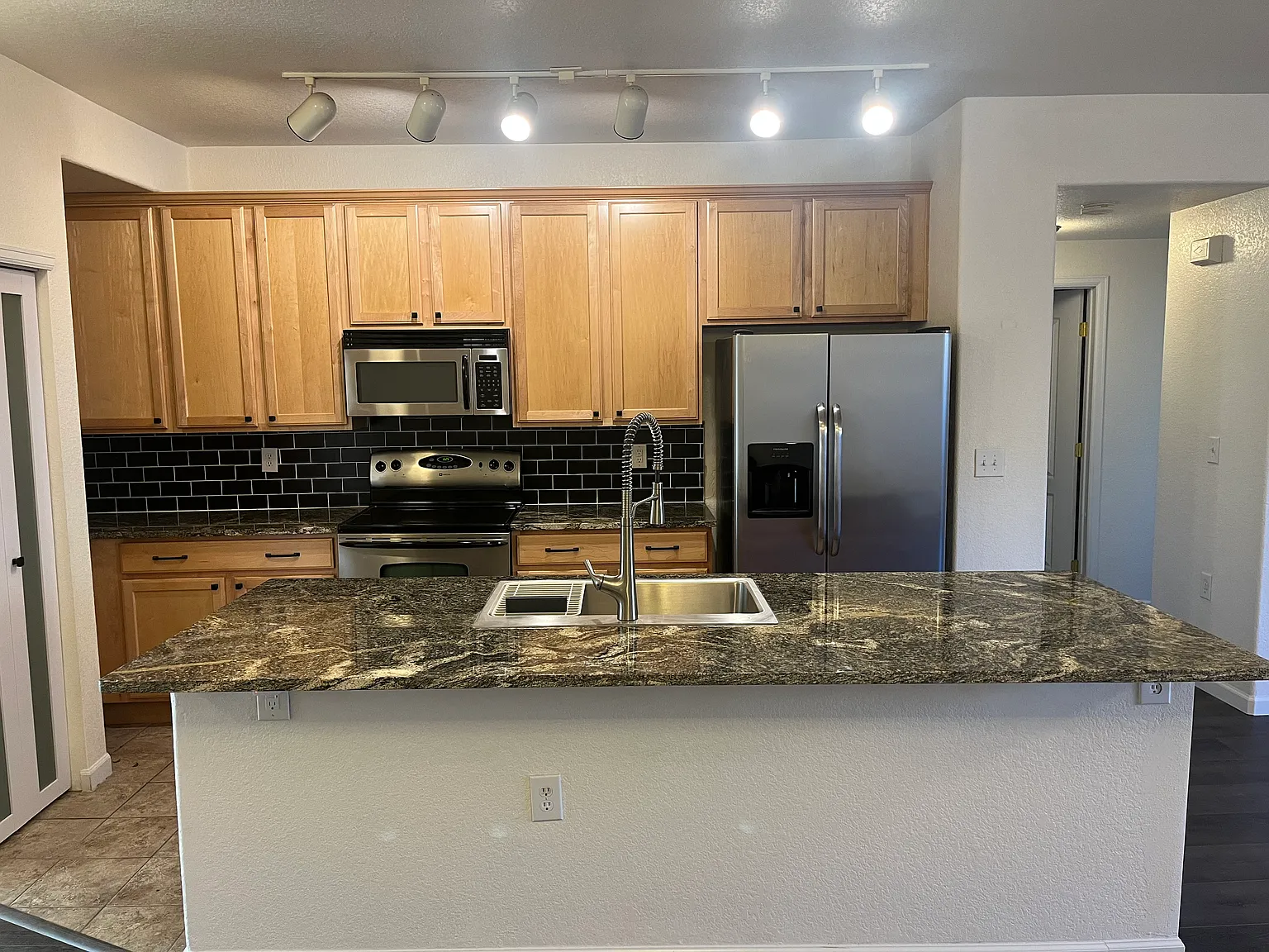 5534 Lewis St — Photo 3