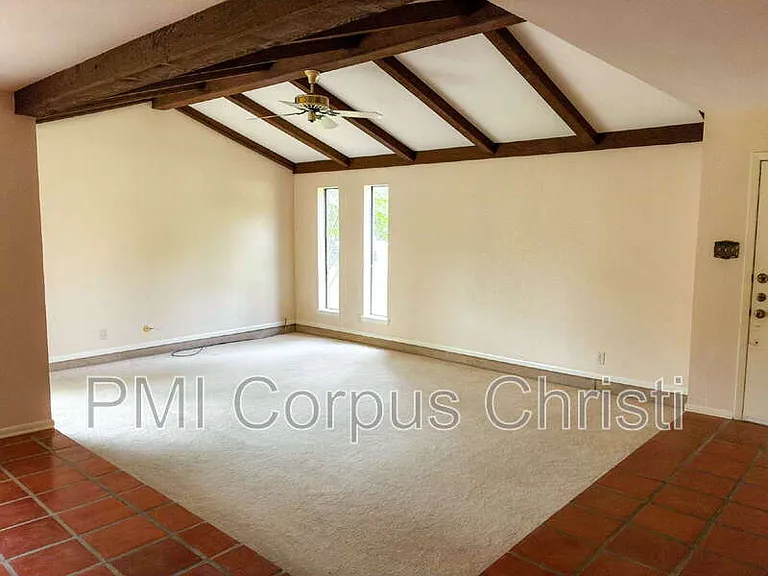 5030 Merganser Dr — Photo 4