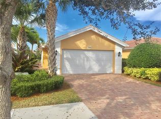 8145 Xenia Ln, Naples, FL 34114