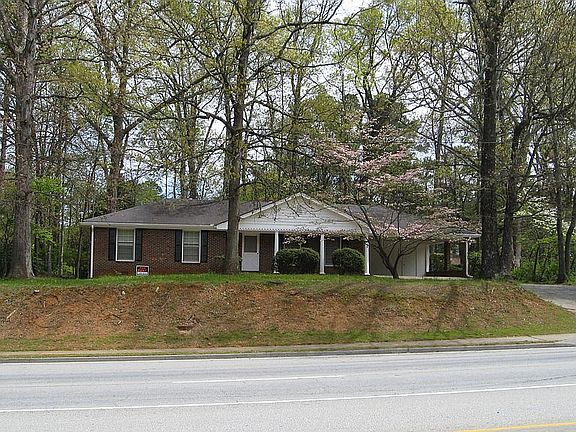 2nd image of 528 Scenic Hwy