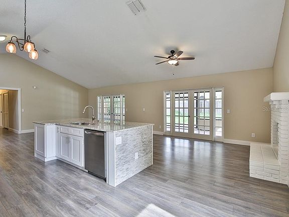 4th image of 8239 Willowwood St