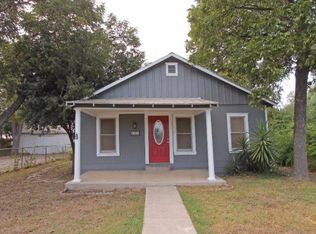 525 N Camp St, Uvalde, TX 78801