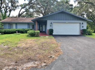 11681 Camp Dr, Dunnellon, FL 34432