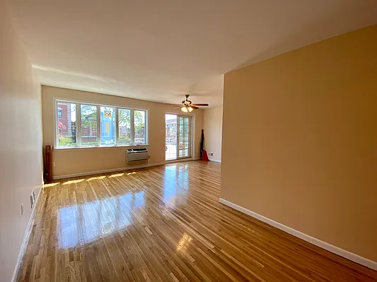 Rented by Remax Real Estate Professionals | media 2