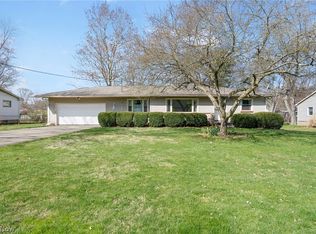 6969 Pinecrest St NE, Canton, OH