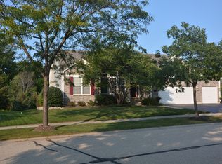 612 Dunhill Dr, Lake Zurich, IL 60047