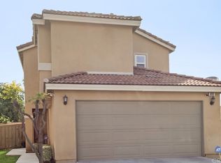 899 W Kemp Ct, Compton, CA 90220