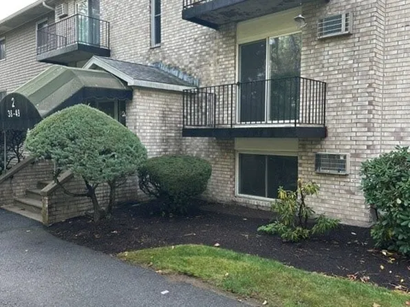 440 North Ave APT 45, Haverhill, MA 01830