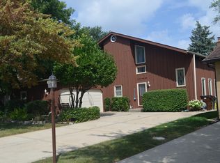 16907 Thackery Ave, Oak Forest, IL 60452