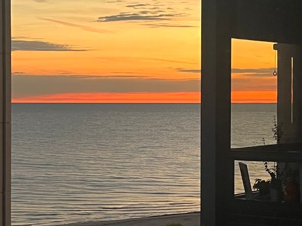 5701 N Sheridan Rd APT 11D