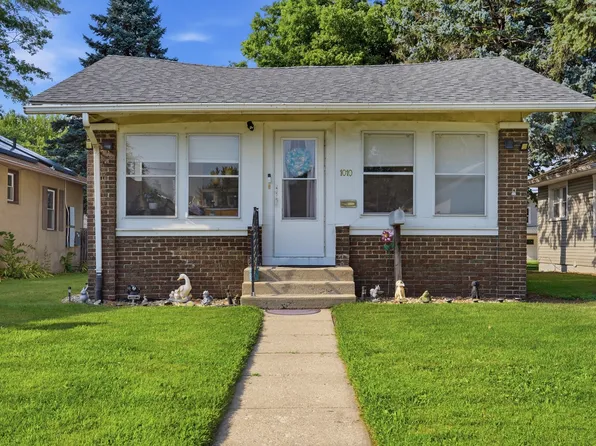 1010 W 5th St, Sterling, IL 61081