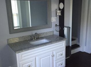 16 Madison St, Chicopee, MA 01020