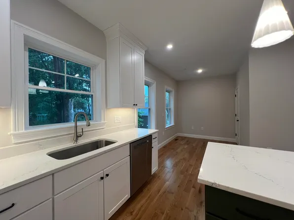 42 Juniper Lane, Portsmouth, NH 03801