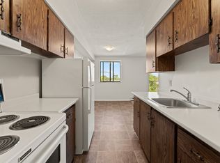 Glenwood Apartments, Windsor, ON N9C 1J5