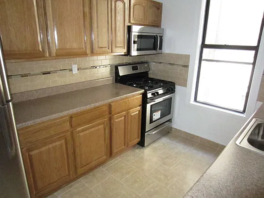 Rented by SRG Real Estate Inc.  | media 2