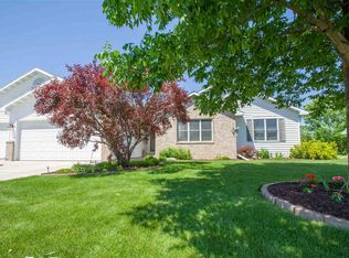 W5556 Brandon Way, APPLETON, WI 54915