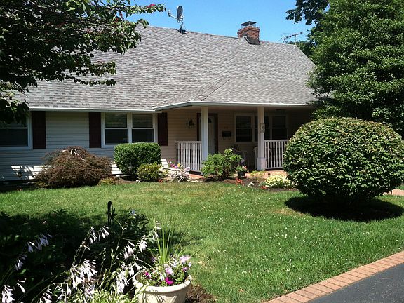 2nd image of 10 Meadow St