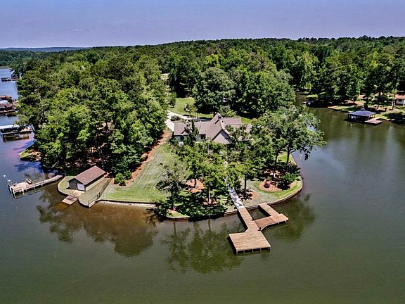 3rd image of 139 Woodhaven Dr