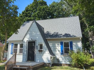 131 E Oak Grove Ave, Parchment, MI 49004