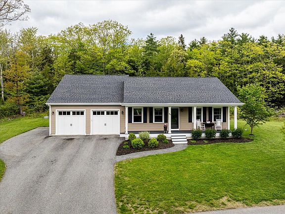 2nd image of 46 Berkshire Way