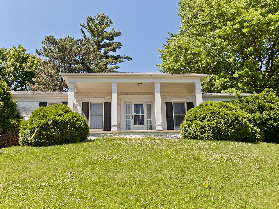 1st image of 332 Brentwood Ct NE