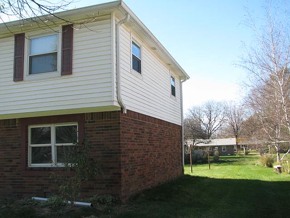 2nd image of 22 Parkwood Dr