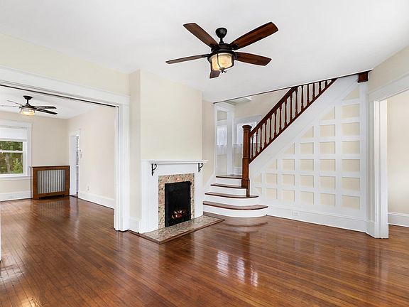 3rd image of 29 Waller Ave