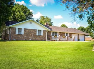 324 Sunset Dr, Lebanon, MO 65536