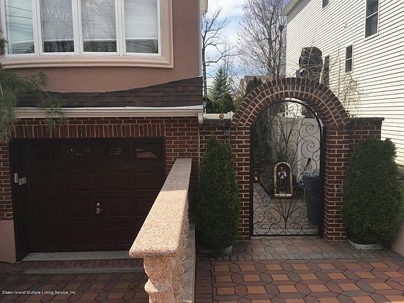 2nd image of 868 Marcy Ave