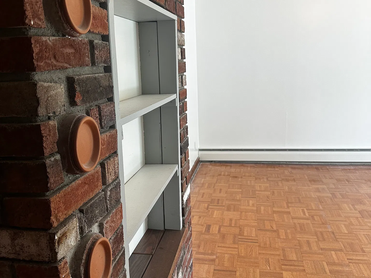 1 bed, 900 sqft, $1,000 — Photo 4