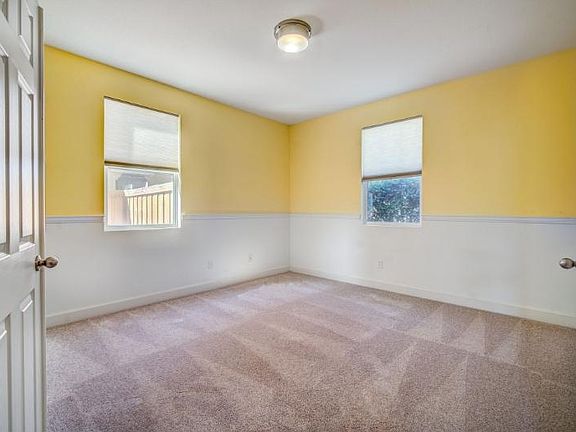 5th image of 1247 Banyan Way