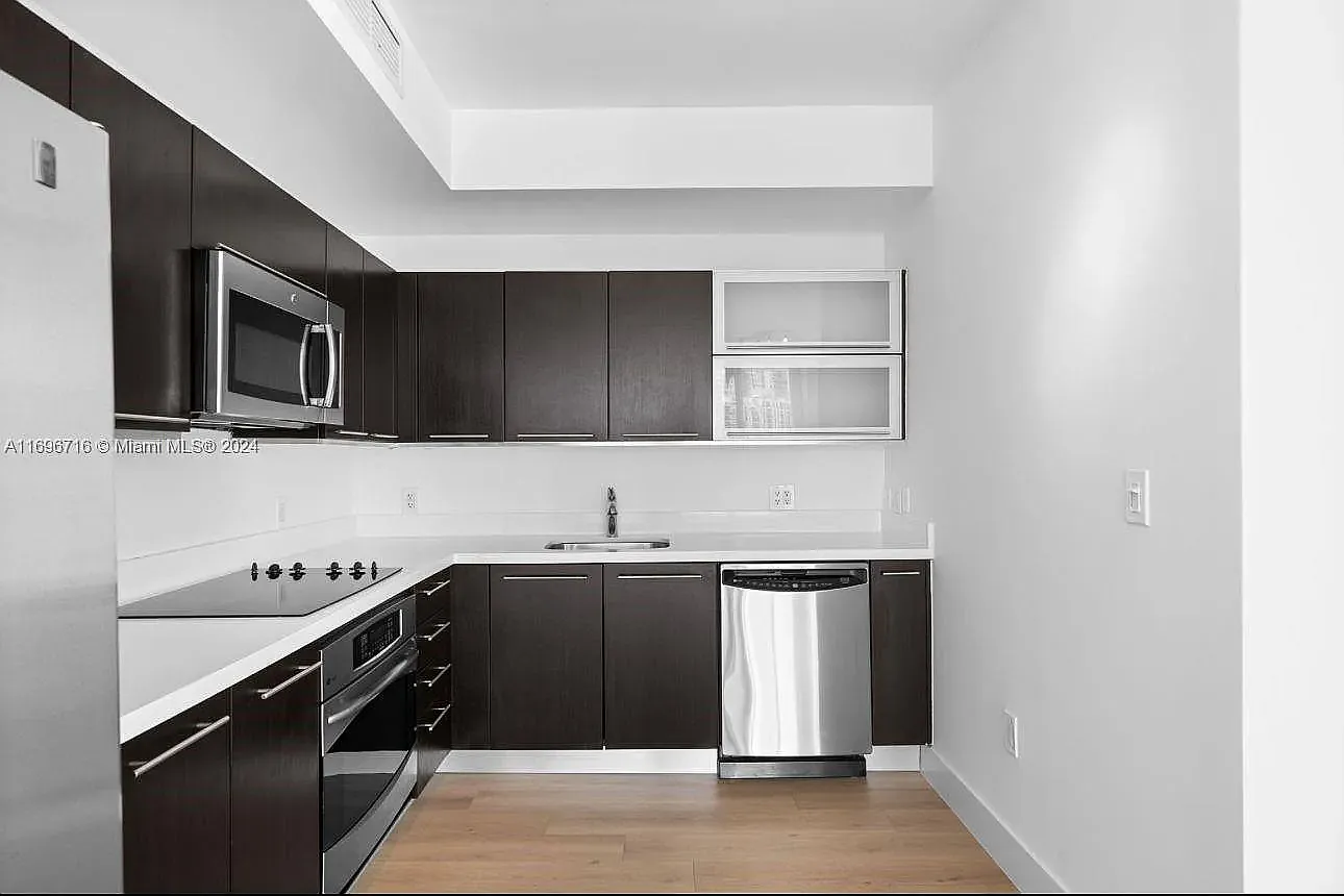 2 bed, 1274 sqft, $4,000 — Photo 3