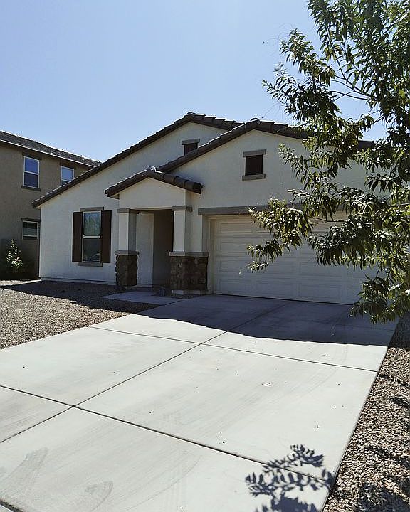 1st image of 1531 E Luna Blanca Way
