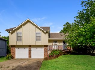 14622 S Brougham Dr, Olathe, KS 66062