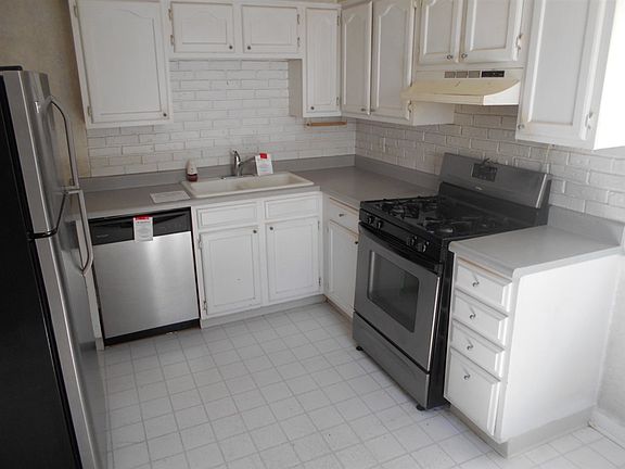 3rd image of 3819 16th Ave