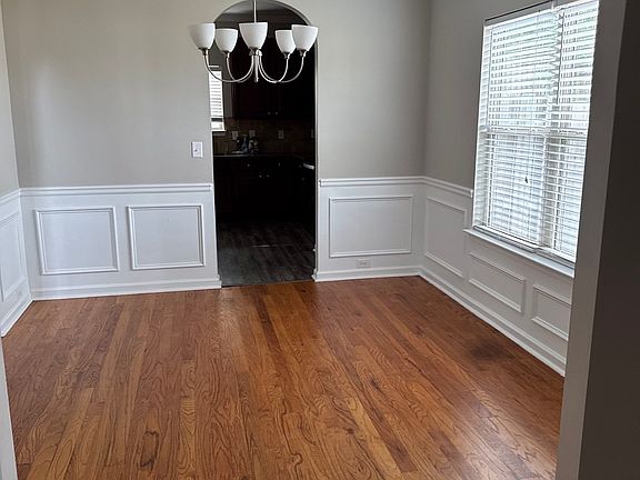 5th image of 2213 Grandwood Ln