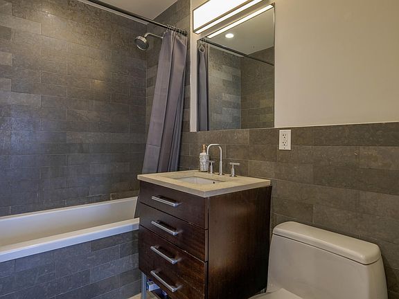 5th image of 10-61 Jackson Ave #5EE
