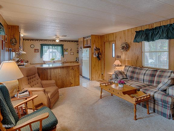 5th image of 503 W Summer Haven Ln