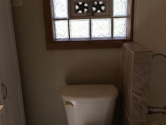 5th image of 4184 Lynnhaven Ave