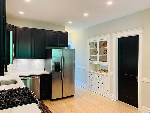 2nd image of 3022 N Allen Ave #2