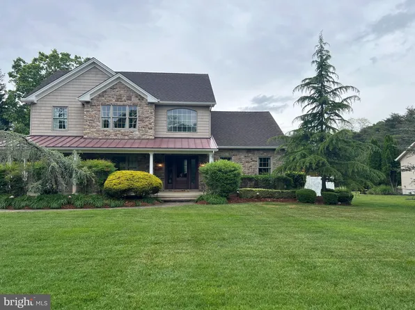 101 Plymouth Rd, Erial, NJ 08081