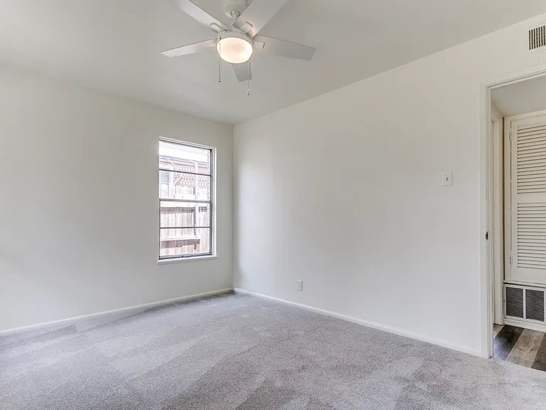 451 Kate Schenck Ave — Photo 13