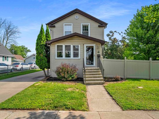 510 4th St, Green Bay, WI 54304