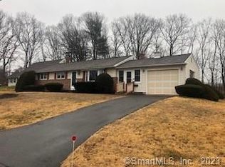 20 Elan St, Enfield, CT 06082