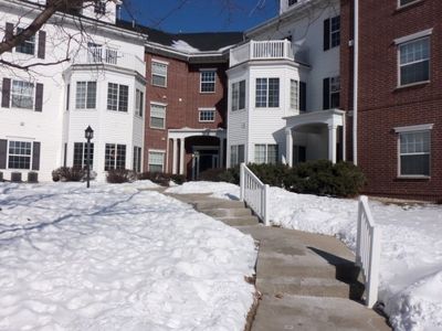 18 Kings Mill Cir UNIT 302, Madison, WI, 53718